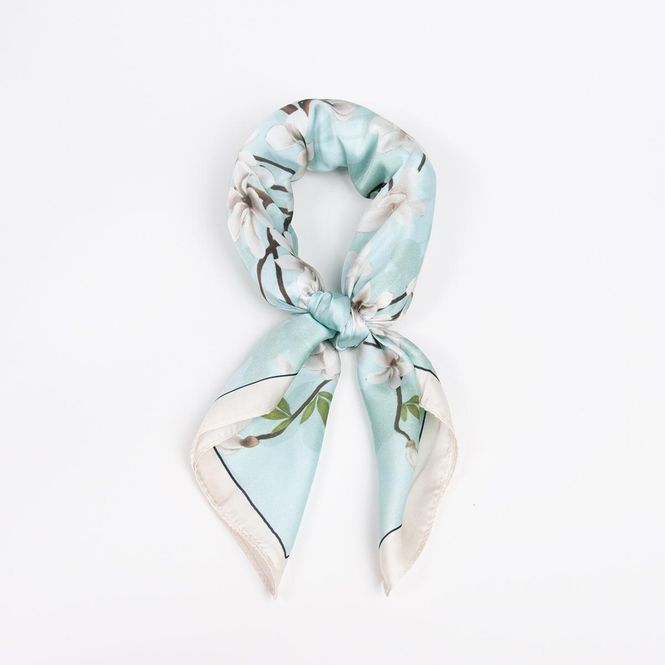 Hovedbilde Lite skjerf mintgrønt med blomstrende grener