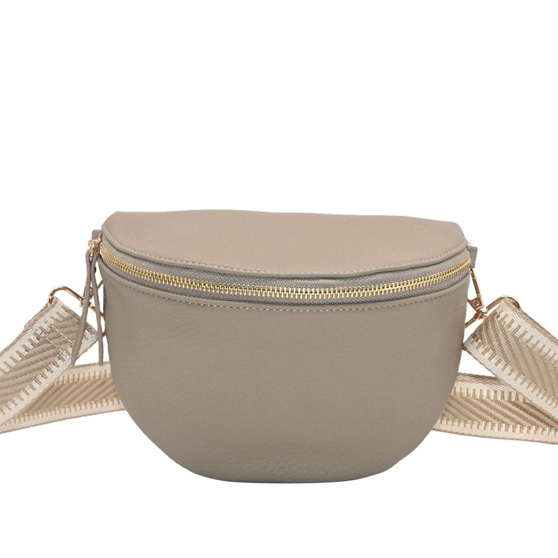 PEPPER bumbag med mønstret rem - beige