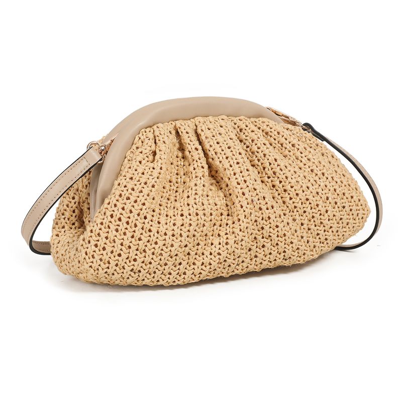 Idun flätad clutch - beige - elegant väska för vardag och fest