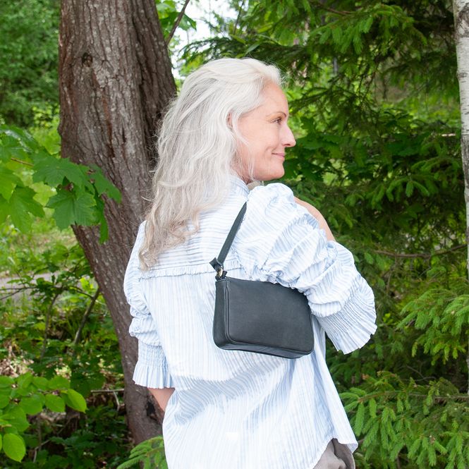 Hovedbilde LIAN clutch i skinn - svart