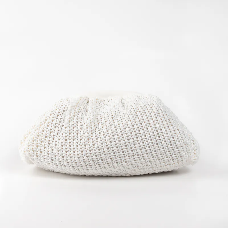 Idun flettet clutch - hvit - elegant veske til hverdag og fest